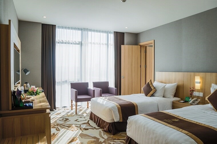 Premier Twin Balcony